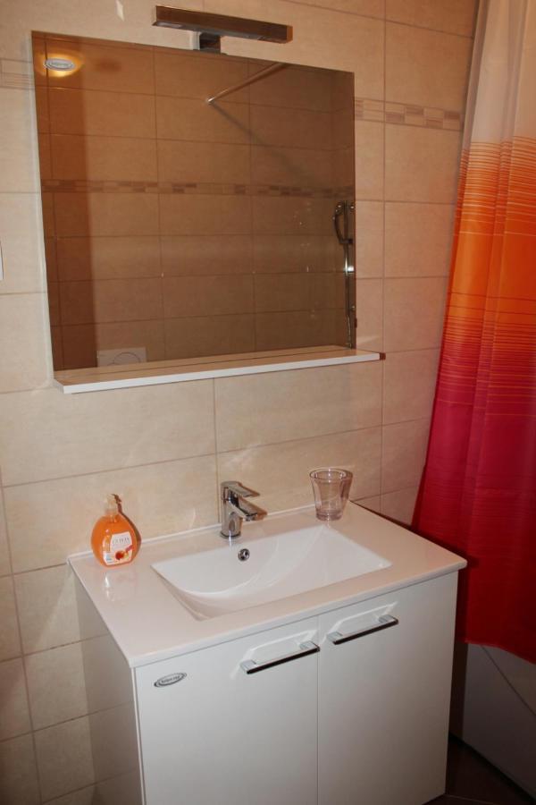 Guesthouse Medulin Buitenkant foto